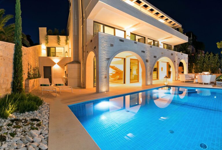 VILLA AKUNA – BRAČ ISLAND